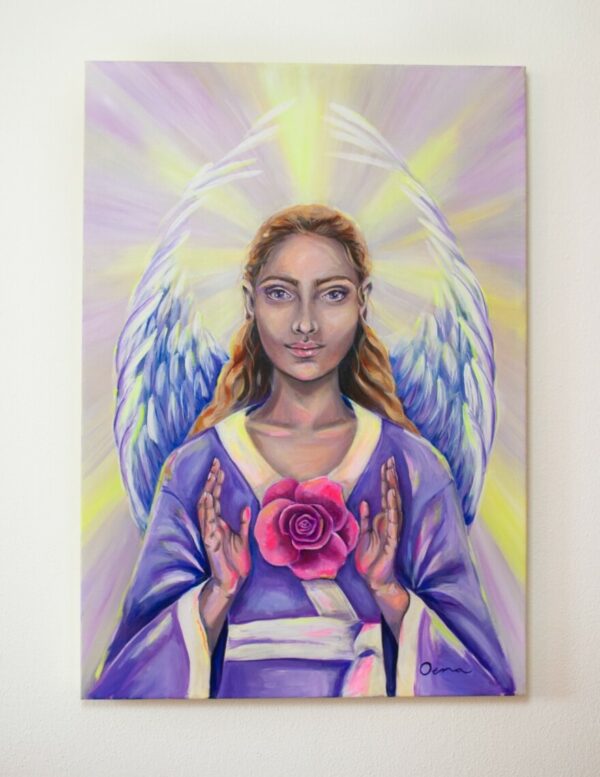 Spirituelle Kunst: Acrylbild auf Leinwand, weiblicher Engel im lila Gewand mit Rosenblüte in den Händen vor gelb-lila Hintergrund mit Strahlen